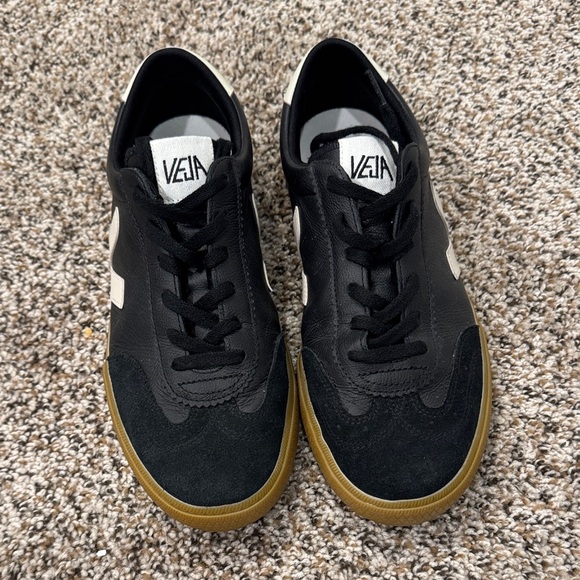 Veja Black and Cream Men's Sneakers - Picture 2 of 6